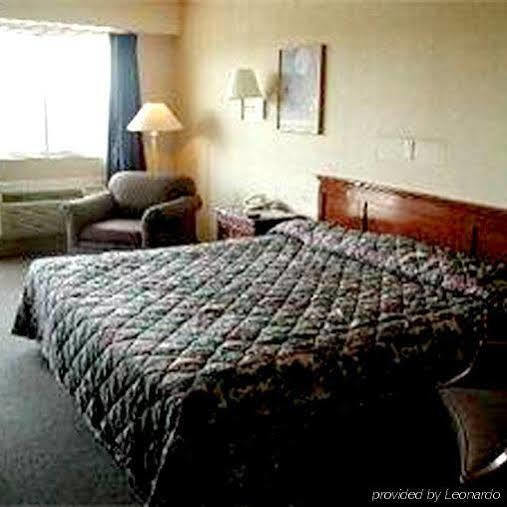 Super 8 By Wyndham Hazleton Motel Екстериор снимка